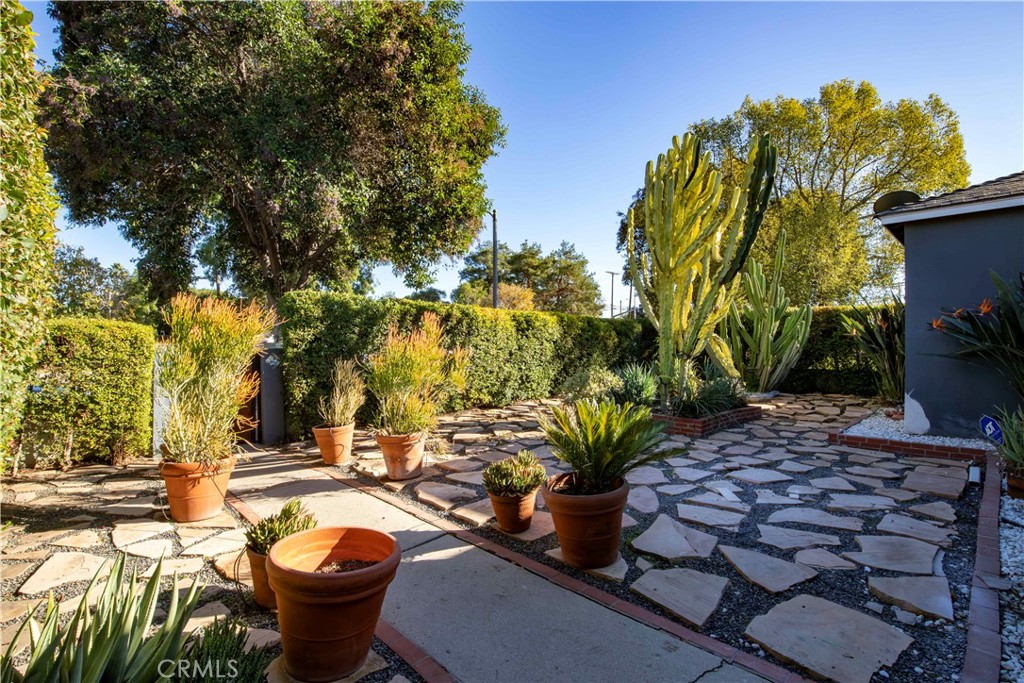 6417 White Oak Avenue Reseda, CA 91335 - Photo 44 of 50 a view of outdoor space yard and patio