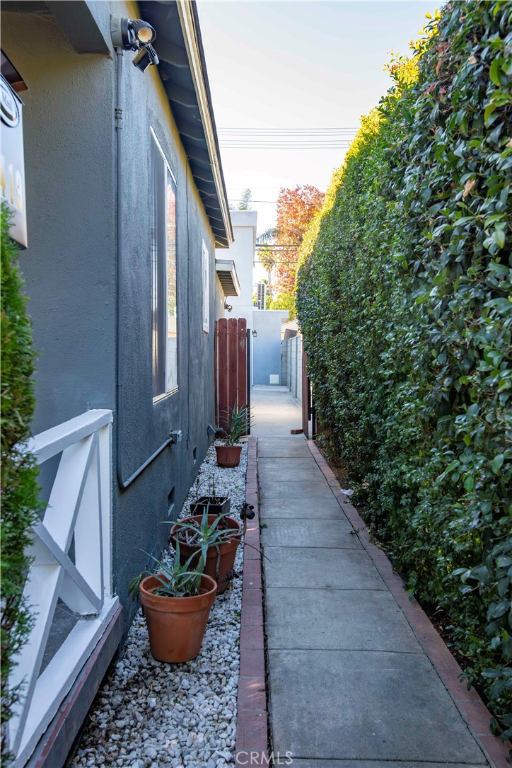6417 White Oak Avenue Reseda, CA 91335 - Photo 47 of 50 a view of a backyard with sitting area