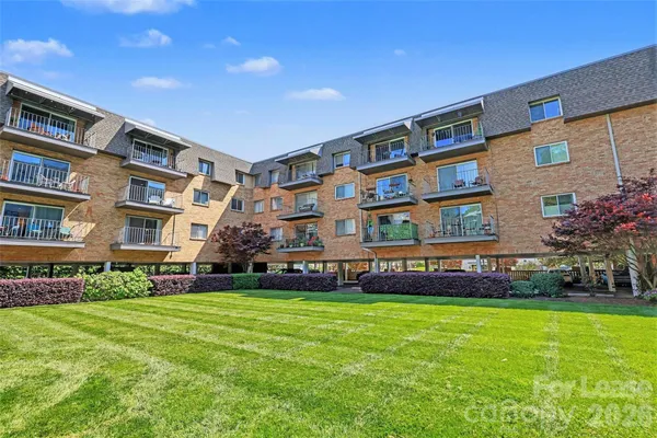 $2,100 | 1323 Queens Road, Unit 227, Charlotte, NC 28207