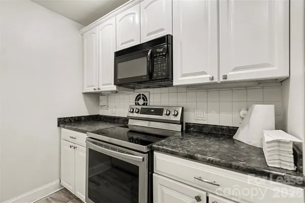 $2,100 | 1323 Queens Road, Unit 227, Charlotte, NC 28207