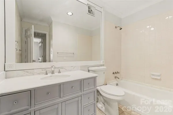 $2,100 | 1323 Queens Road, Unit 227, Charlotte, NC 28207