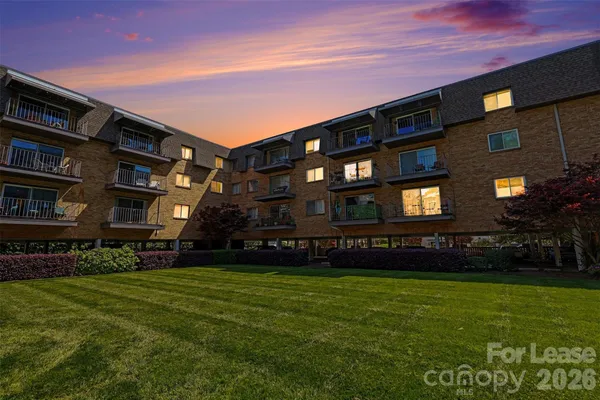 $2,100 | 1323 Queens Road, Unit 227, Charlotte, NC 28207
