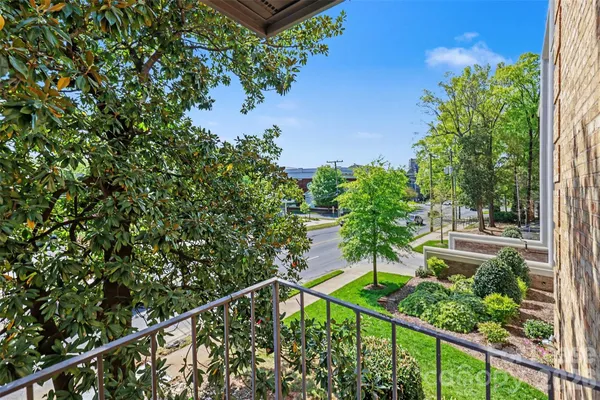 $2,100 | 1323 Queens Road, Unit 227, Charlotte, NC 28207