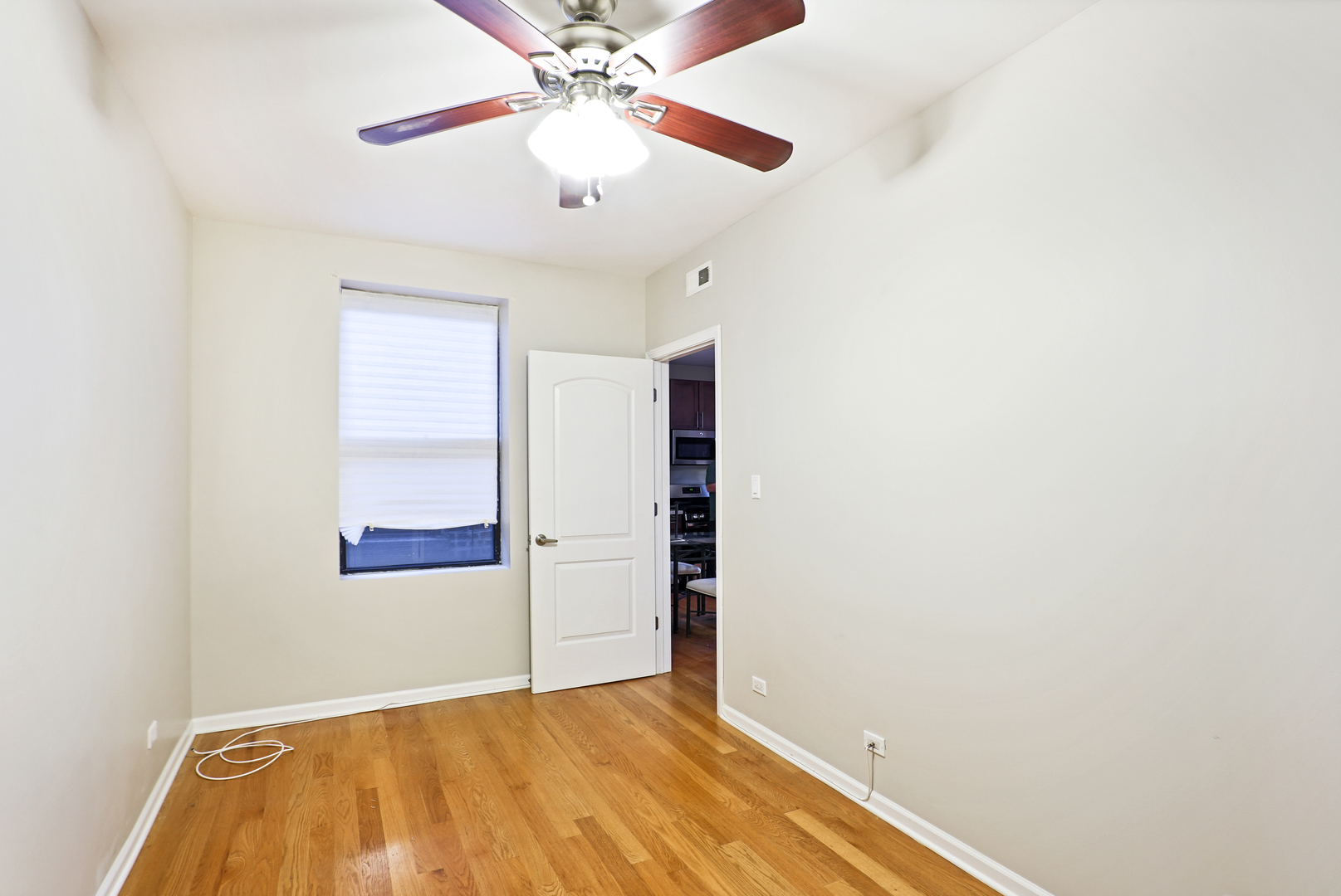 1037 West Polk Street Chicago, IL 60607 - Photo 18 of 36 Gallery Image 18