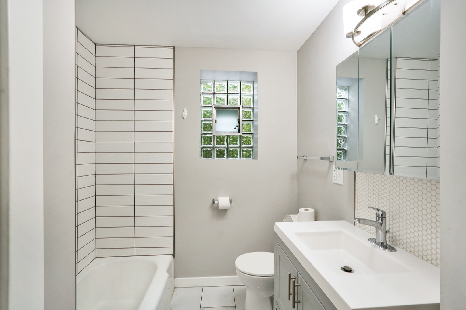 1037 West Polk Street Chicago, IL 60607 - Photo 6 of 36 Gallery Image 6