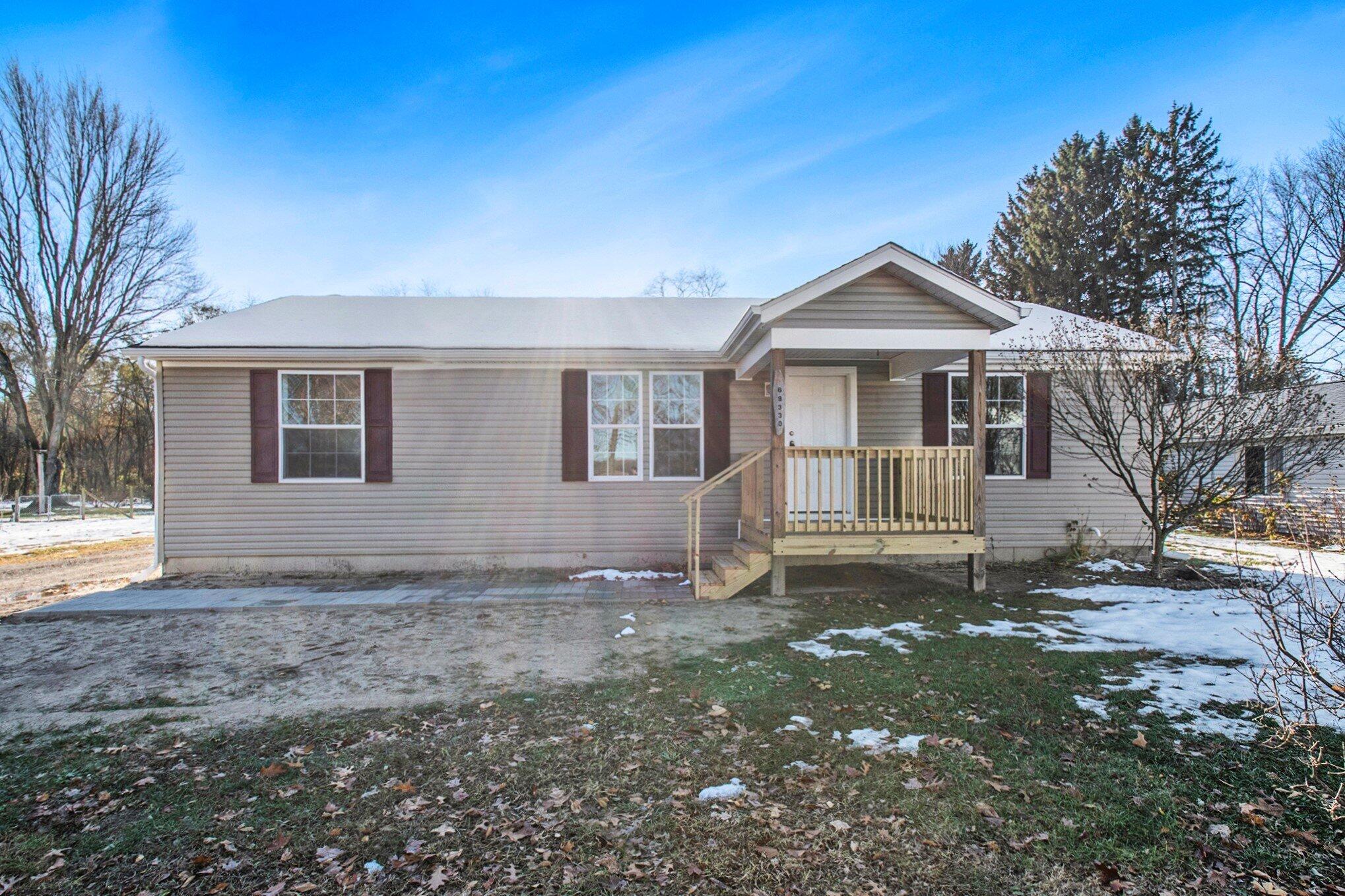 69330 Elkhart Road Edwardsburg, MI 49112 - Photo 2 of 33 002_dsc_4855_620