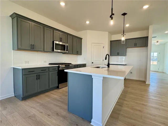 $424,900 | 5449 Hargrove Way, Flowery Branch, GA 30542