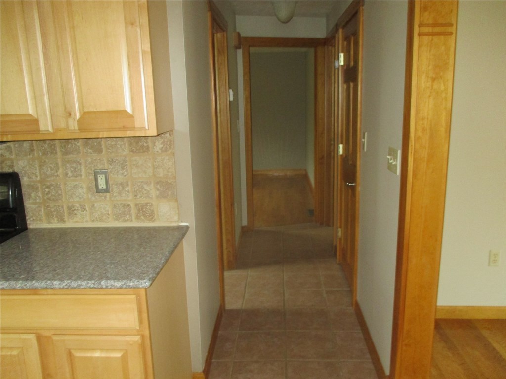 424 Franklin Road Coventry, RI 02816 - Photo 7 of 26
