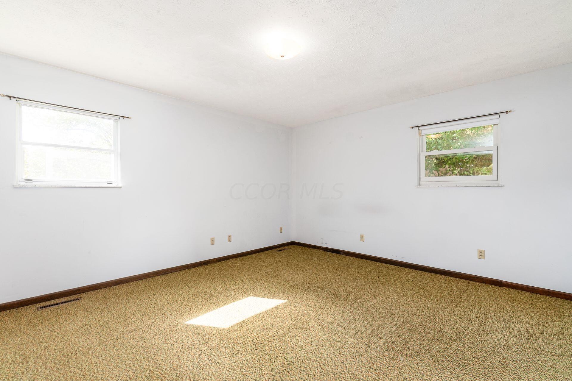 8712 Cheshire Road Sunbury, OH 43074 - Photo 19 of 40 Owners Suite