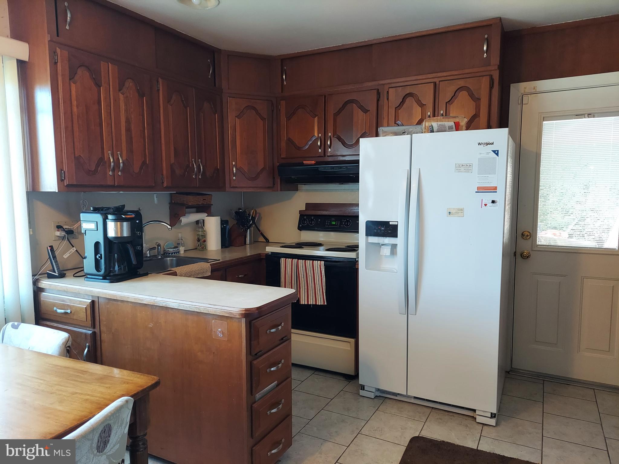 5 Valley Road Levittown, PA 19057 - Photo 2 of 9