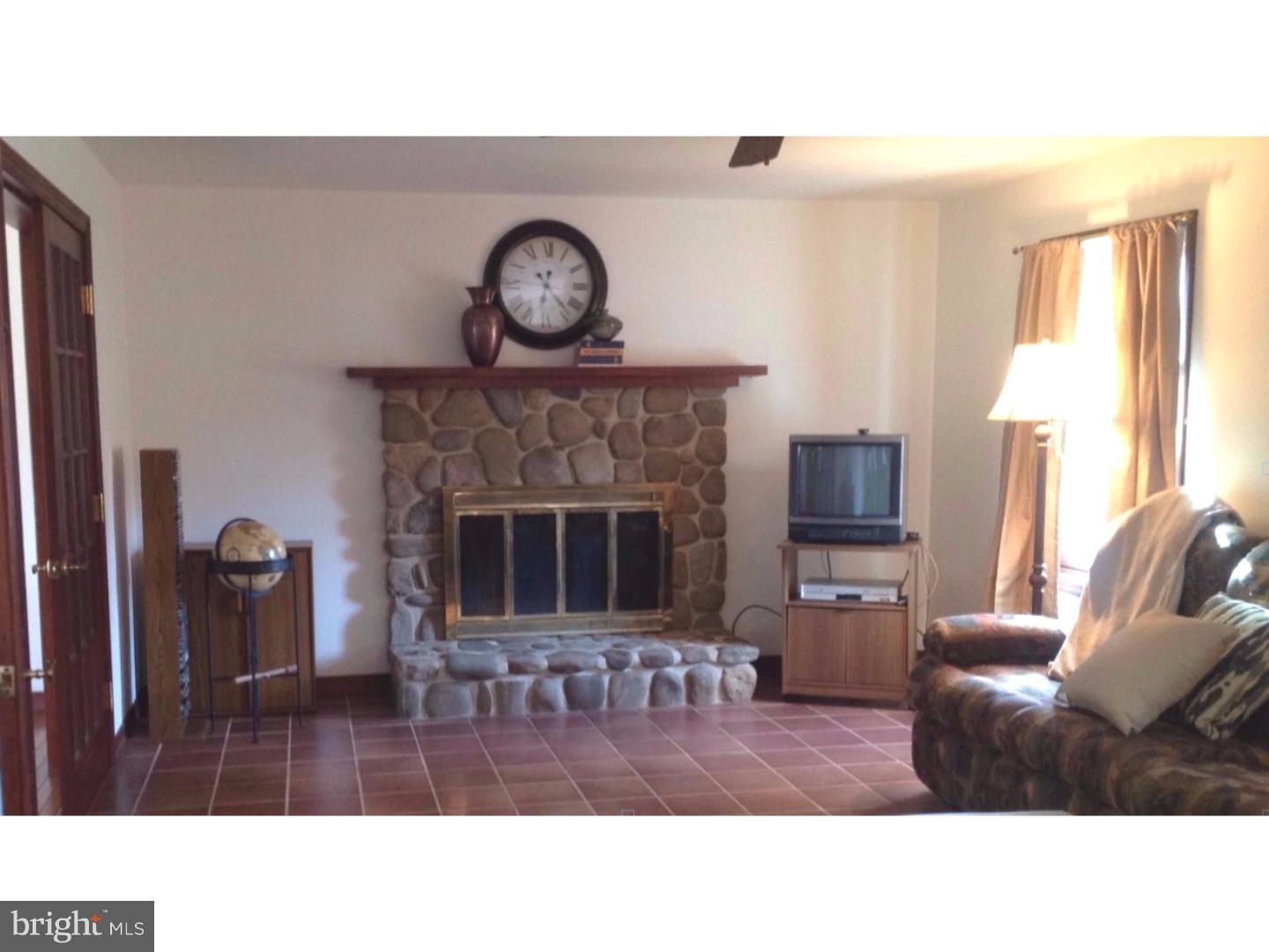 699 Juliustown Georgetown Road Jobstown, NJ 08041 - Photo 5 of 21