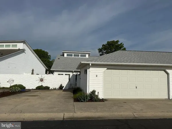 $450,000 | 2 Hunters Point, Unit 2, Millsboro, DE 19966