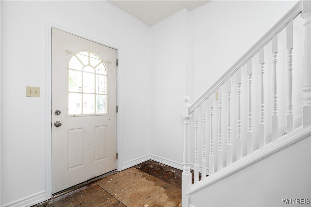 71 Hoyt Street Buffalo, NY 14213 - Photo 6 of 35