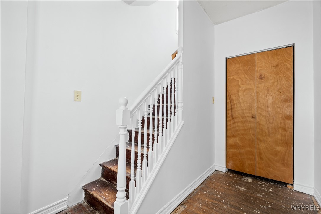 71 Hoyt Street Buffalo, NY 14213 - Photo 7 of 35