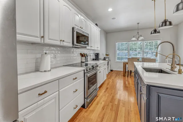 $524,900 | 1125 West Woods Road, Unit 37, Hamden, CT 06518