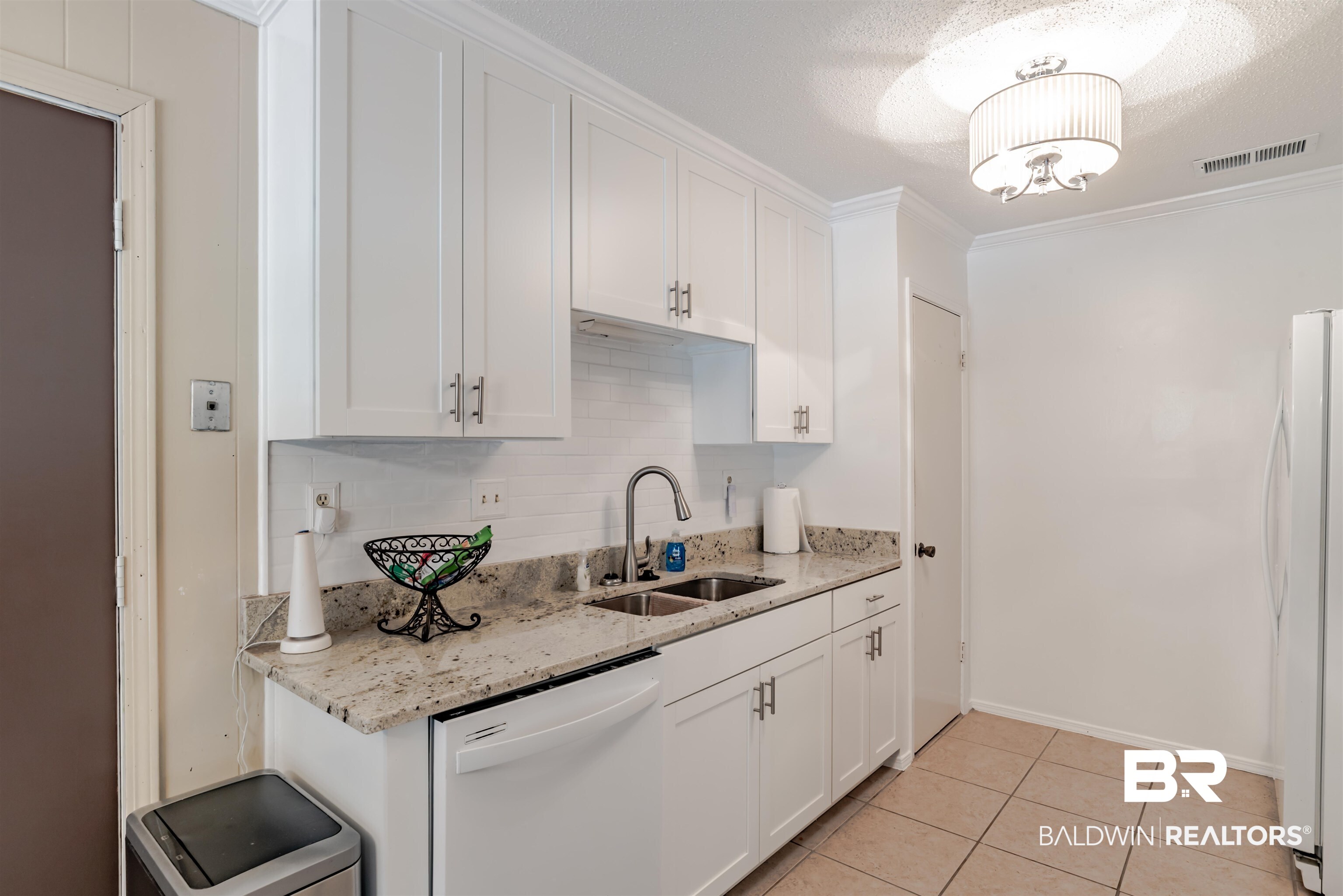 1908 Long Meadow Road Mobile, AL 36609 - Photo 15 of 30
