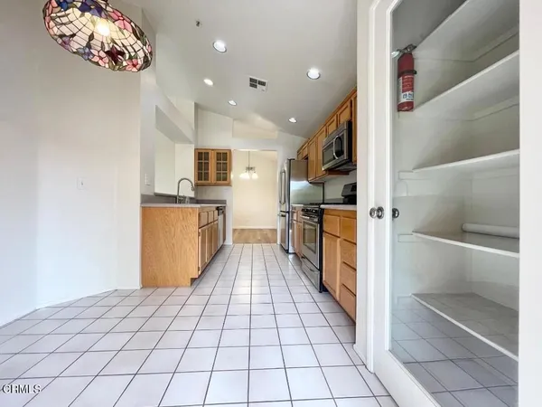 $3,600 | 723 Kingfisher Way, Oxnard, CA 93030