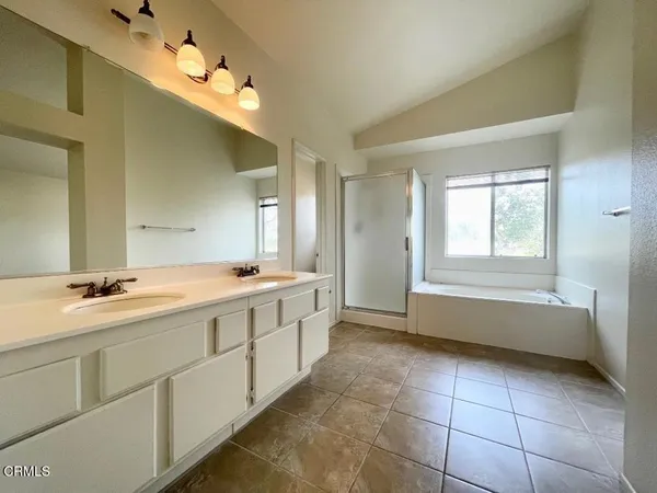 $3,600 | 723 Kingfisher Way, Oxnard, CA 93030