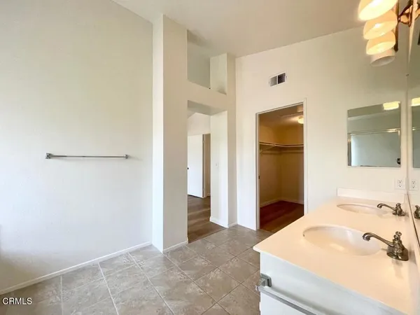 $3,600 | 723 Kingfisher Way, Oxnard, CA 93030