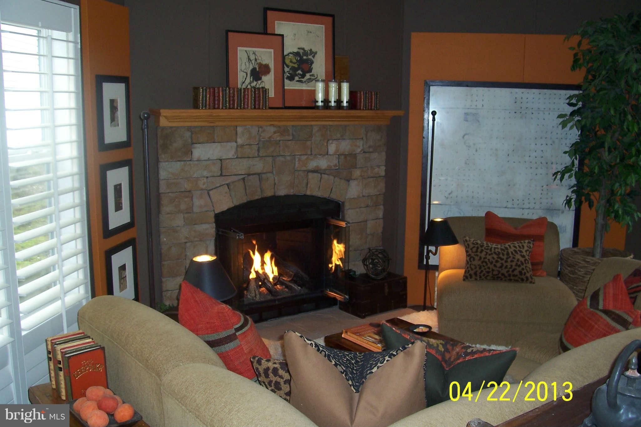 7810 Clark Road, Unit A46 Jessup, MD 20794 - Photo 12 of 24 Living Room