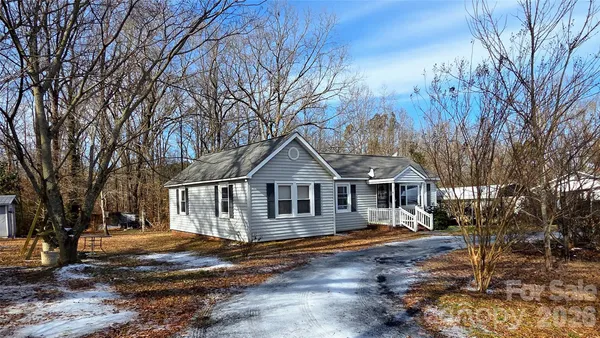 $139,900 | 833 Dennis Street, Troy, NC 27371