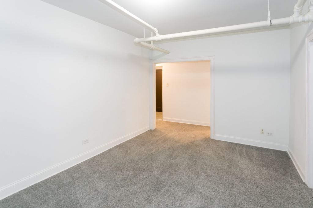 629 West Cornelia Avenue, Unit GDN Chicago, IL 60657 - Photo 13 of 20