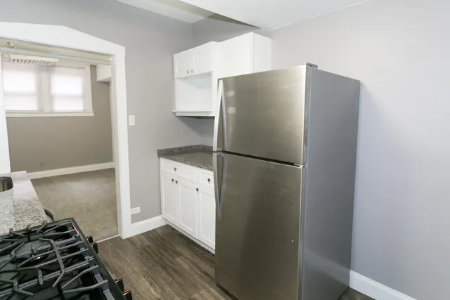 $2,097 | 629 West Cornelia Avenue, Unit GDN, Chicago, IL 60657