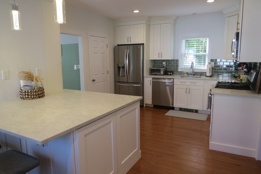 267 Reed Street Hanson, MA 02341 - Photo 9 of 26 Gallery Image 9