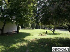 13642 Idlewild Road Matthews, NC 28105 - Photo 2 of 8 Gallery Image 2