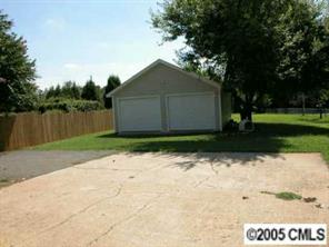 13642 Idlewild Road Matthews, NC 28105 - Photo 3 of 8 Gallery Image 3