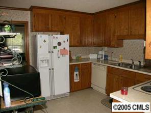 13642 Idlewild Road Matthews, NC 28105 - Photo 6 of 8 Gallery Image 6