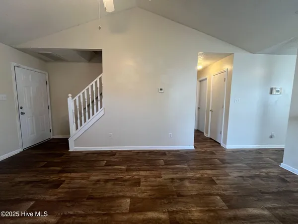 $1,400 | 400 Meadowbrook Lane, Jacksonville, NC 28546