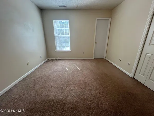 $1,400 | 400 Meadowbrook Lane, Jacksonville, NC 28546
