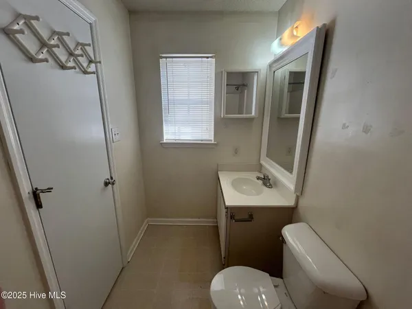 $1,400 | 400 Meadowbrook Lane, Jacksonville, NC 28546