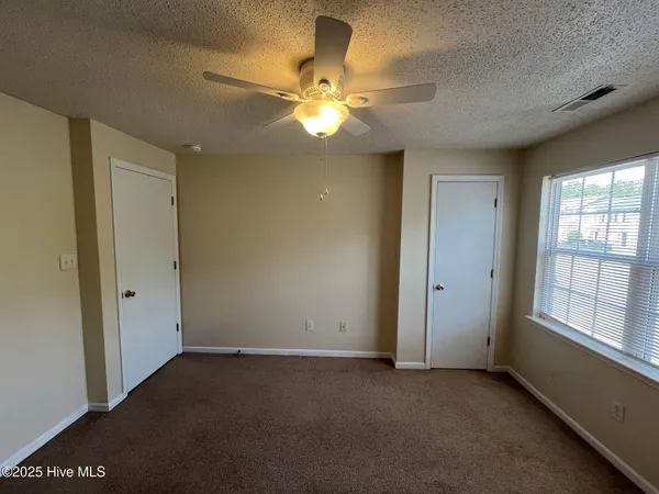 $1,400 | 400 Meadowbrook Lane, Jacksonville, NC 28546