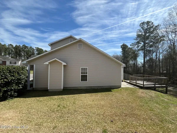 $1,400 | 400 Meadowbrook Lane, Jacksonville, NC 28546