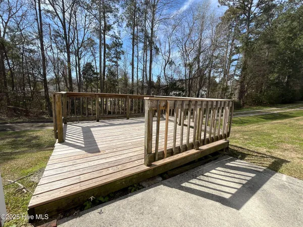 $1,400 | 400 Meadowbrook Lane, Jacksonville, NC 28546