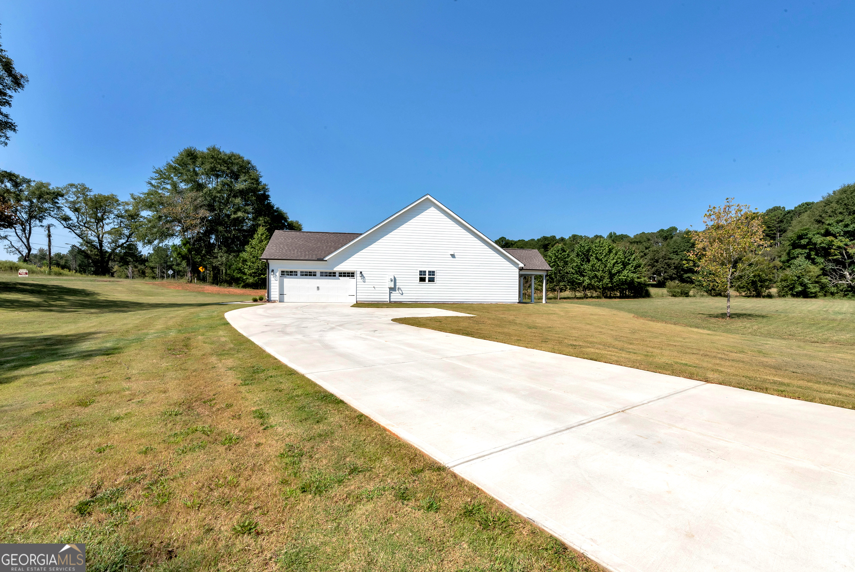 6376 Brockton Loop Jefferson, GA 30549 - Photo 10 of 59