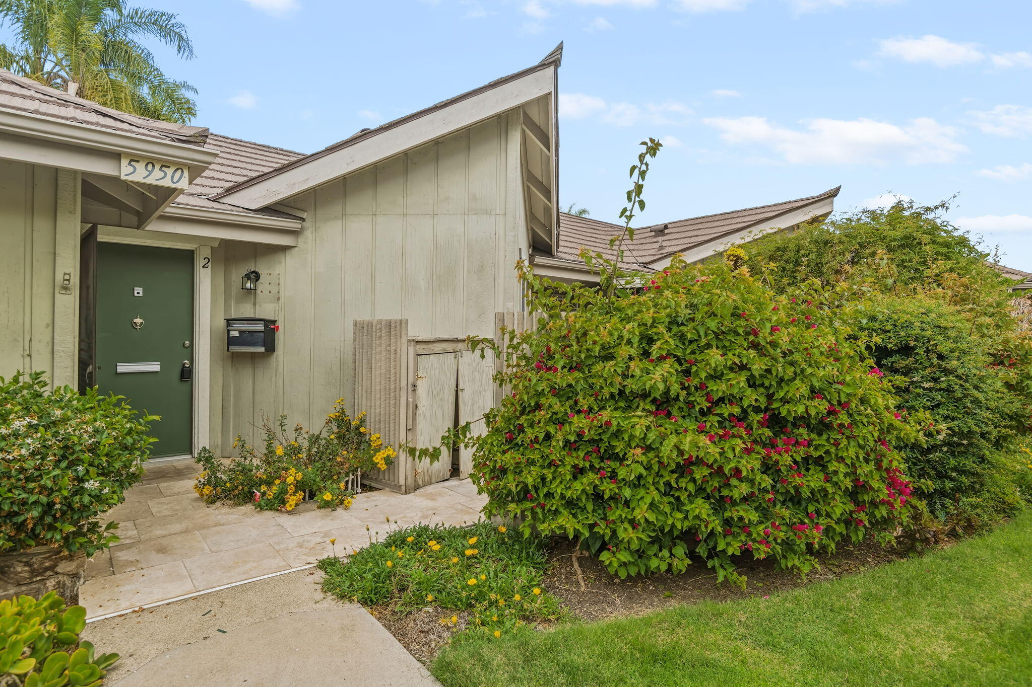 5950 Encina Road, Unit 2 Goleta, CA 93117 - Photo 2 of 37 02-Entrance