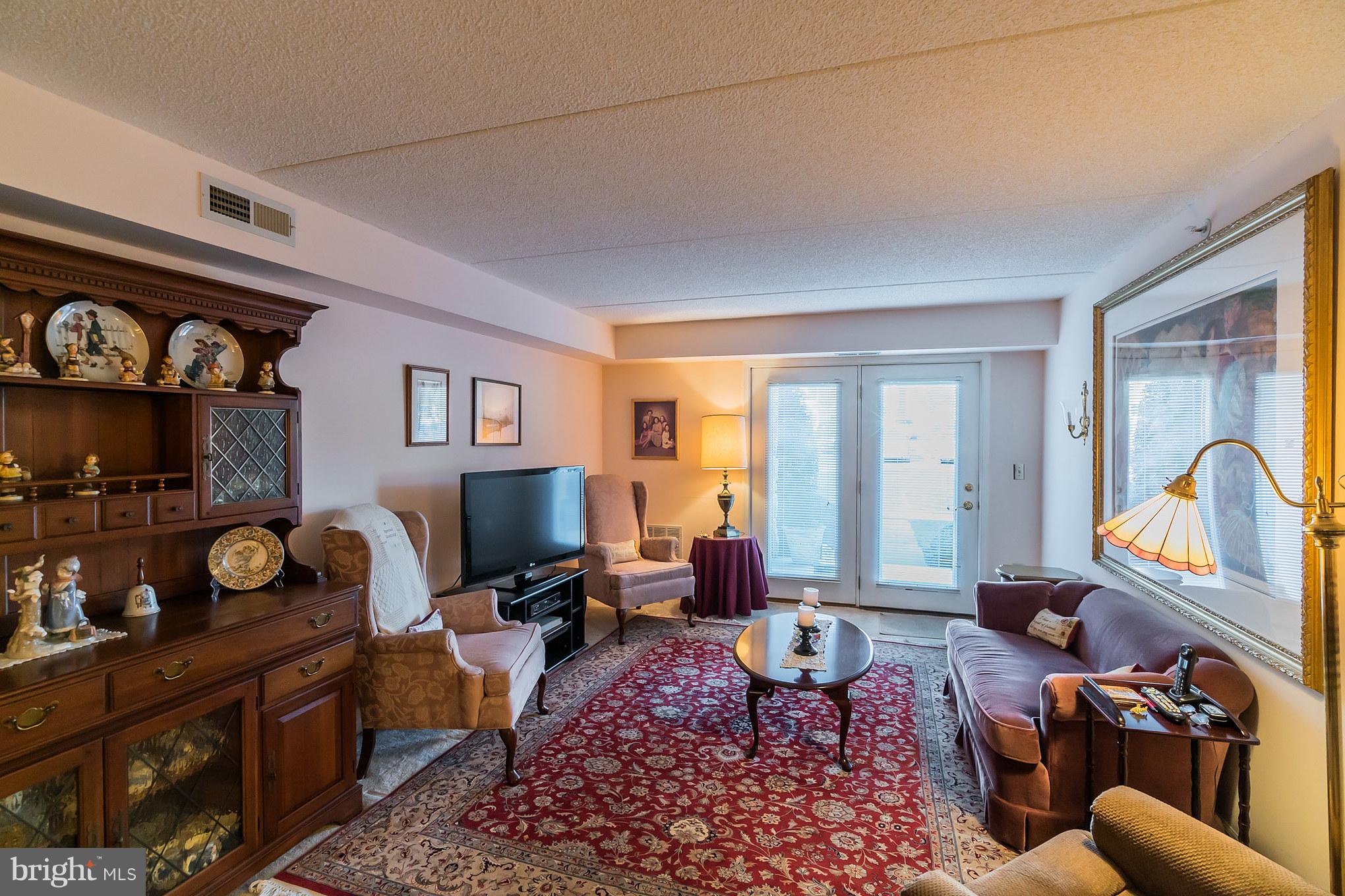 411 Brandon Road Norristown, PA 19403 - Photo 5 of 20 Gallery Image 5