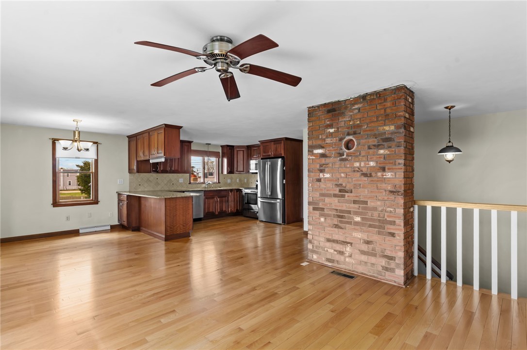 374 Gooseberry Road South Kingstown, RI 02879 - Photo 10 of 37 Gallery Image 10