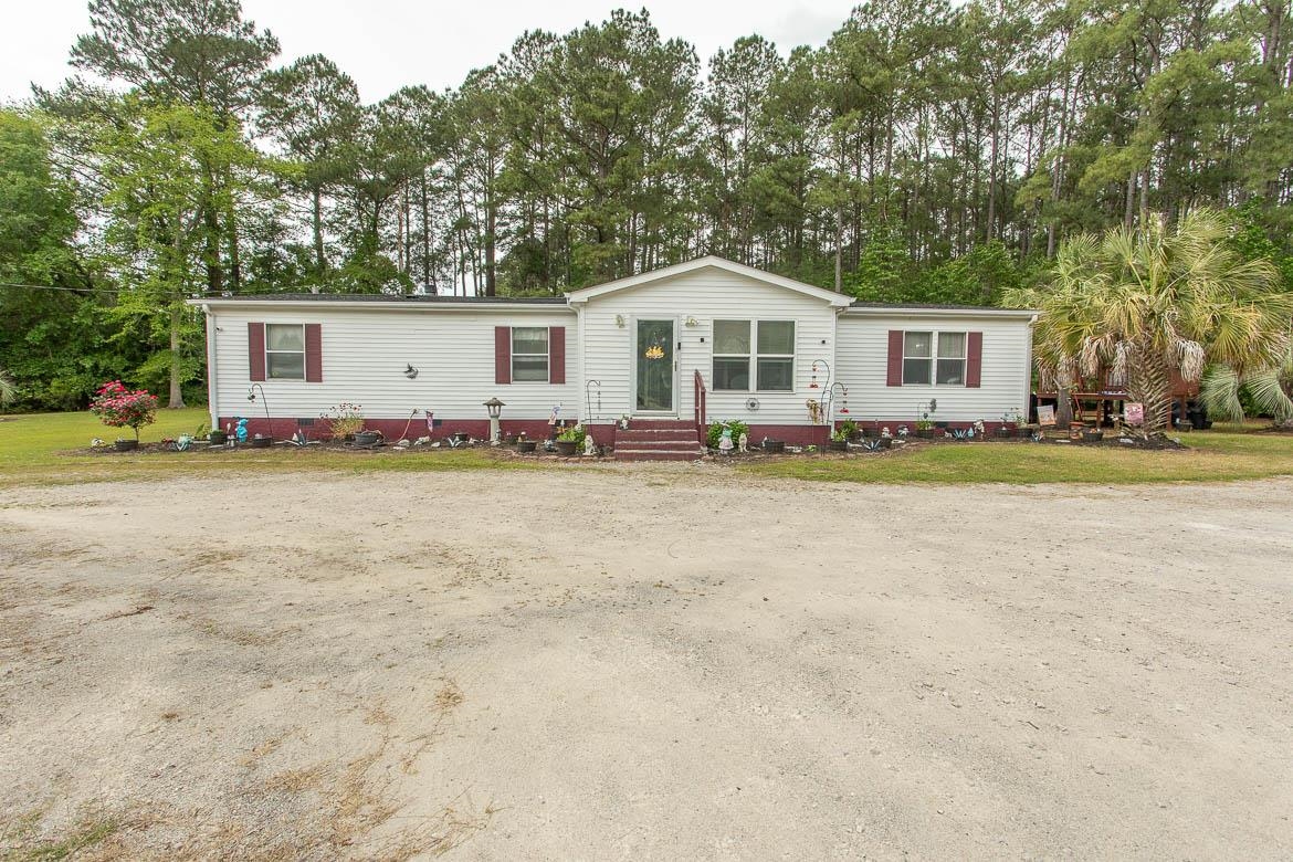 2260 Harvey Road Loris, SC 29569 - Photo 1 of 51