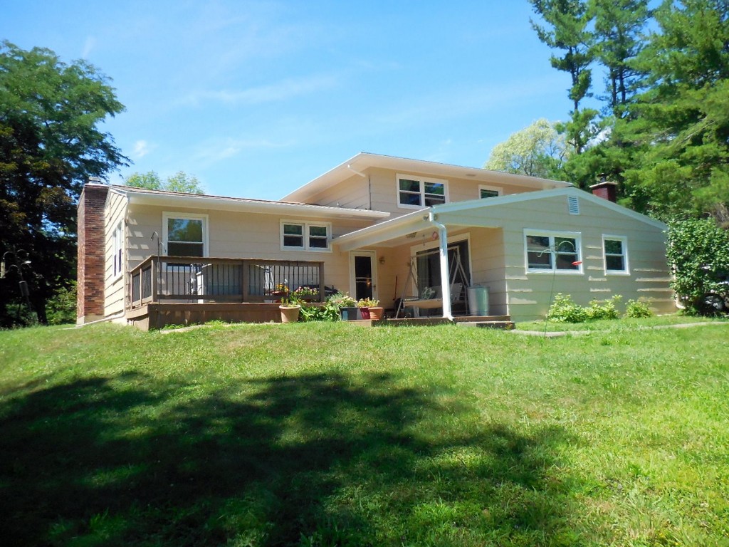 660 Walker Road Endicott, NY 13760 - Photo 3 of 34 Gallery Image 3