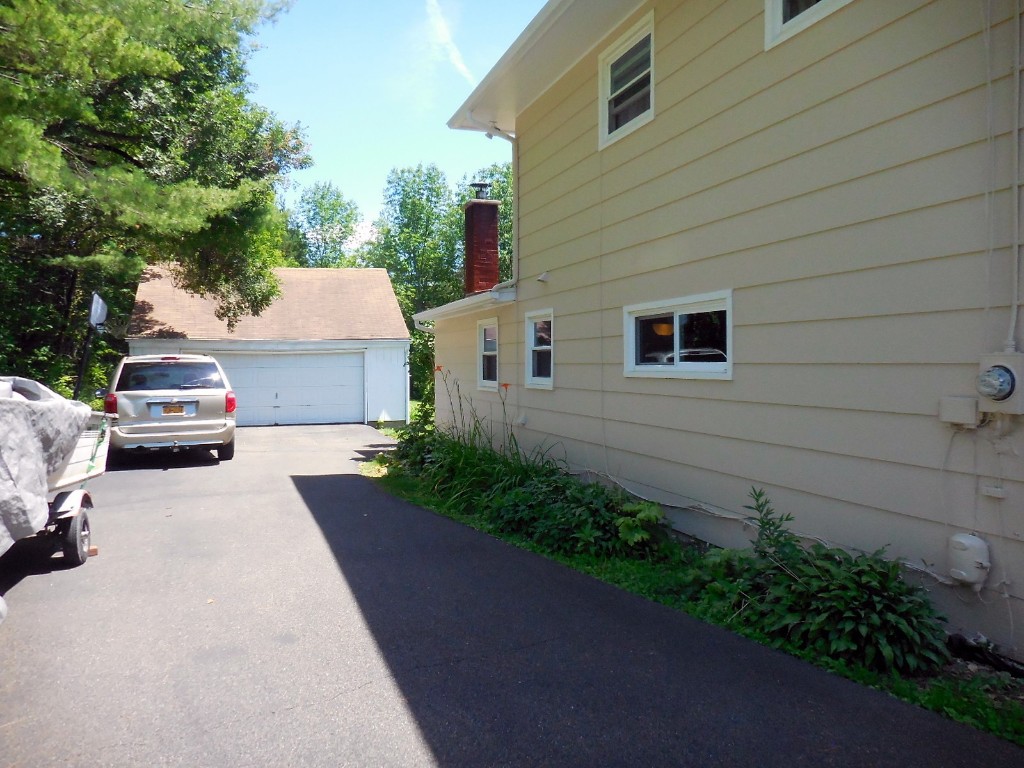660 Walker Road Endicott, NY 13760 - Photo 5 of 34 Gallery Image 5