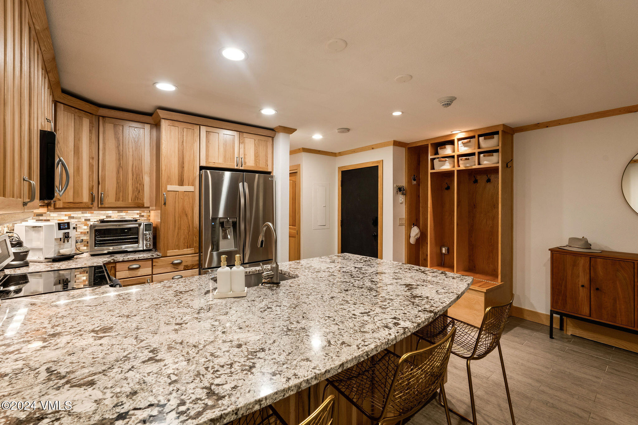 137 Benchmark Road, Unit 219 Avon, CO 81620 - Photo 18 of 20 UL_20241107_24