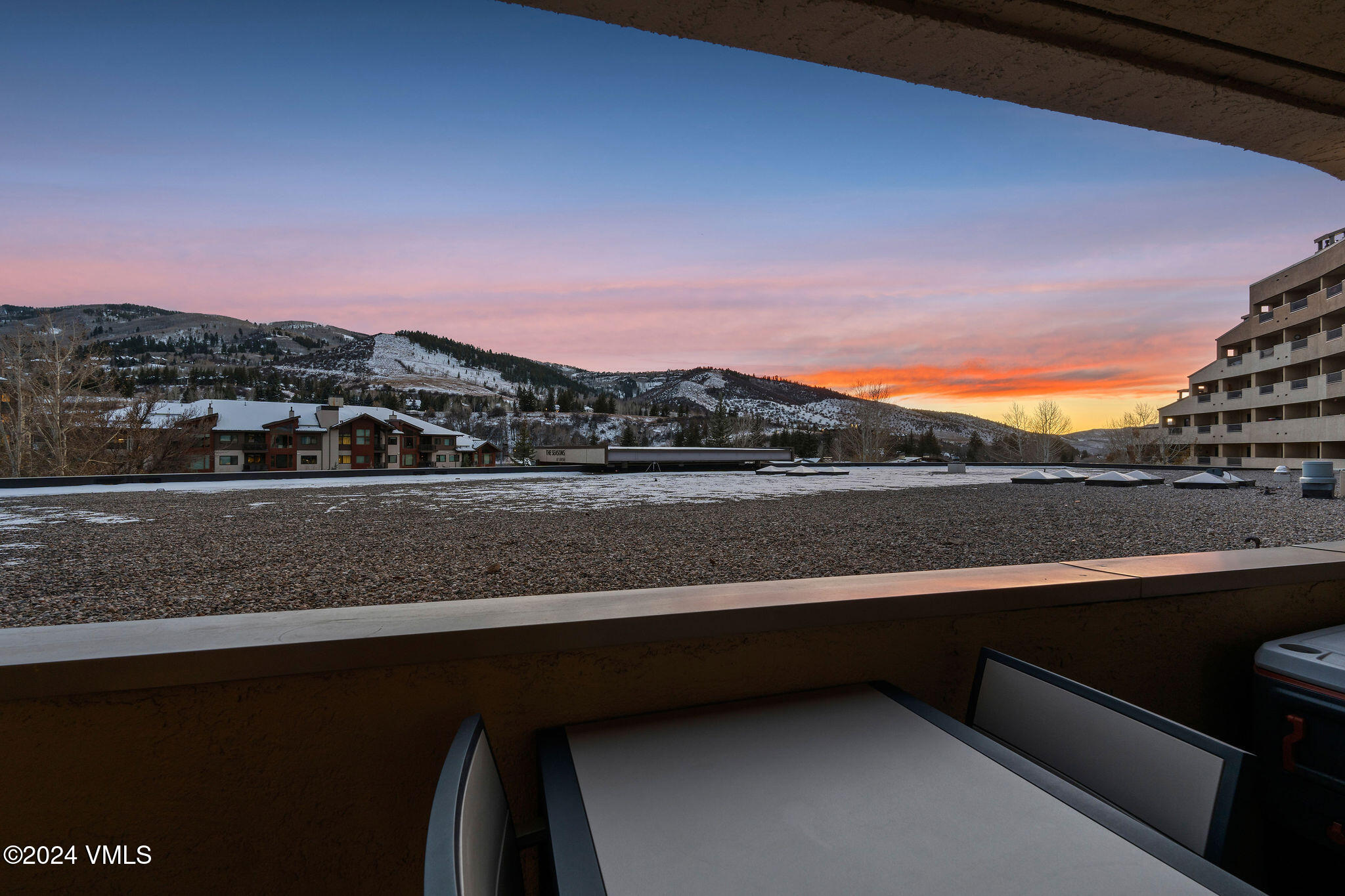 137 Benchmark Road, Unit 219 Avon, CO 81620 - Photo 3 of 20 UL_20241107_7