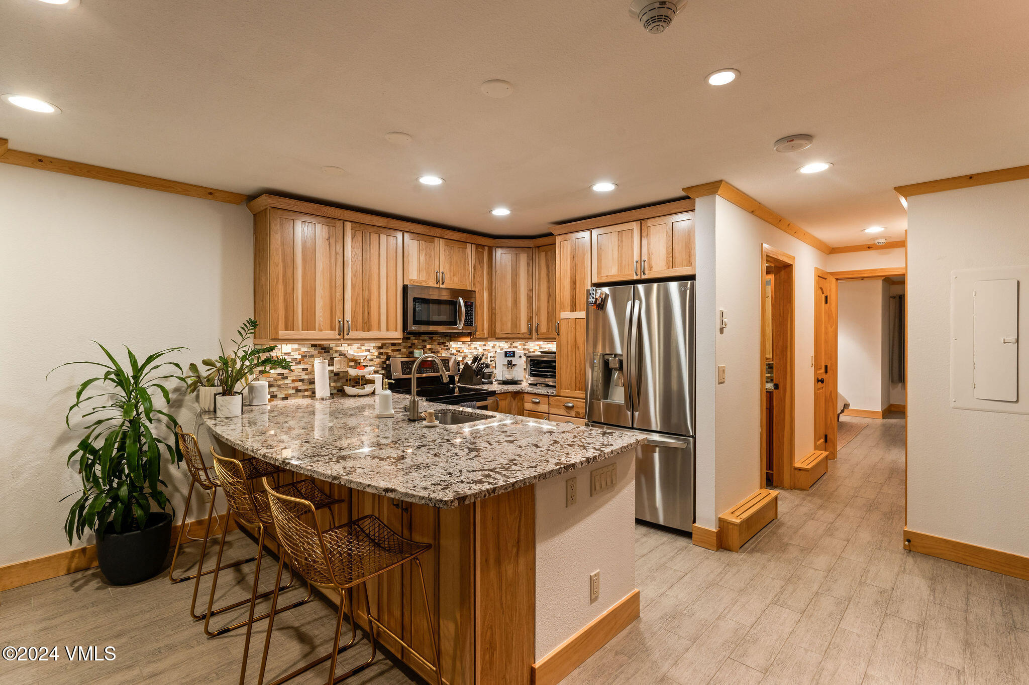137 Benchmark Road, Unit 219 Avon, CO 81620 - Photo 9 of 20 UL_20241107_17