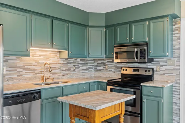 $635,000 | 112 Dolphin Bay Estates, Cedar Point, NC 28584