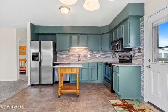 $635,000 | 112 Dolphin Bay Estates, Cedar Point, NC 28584