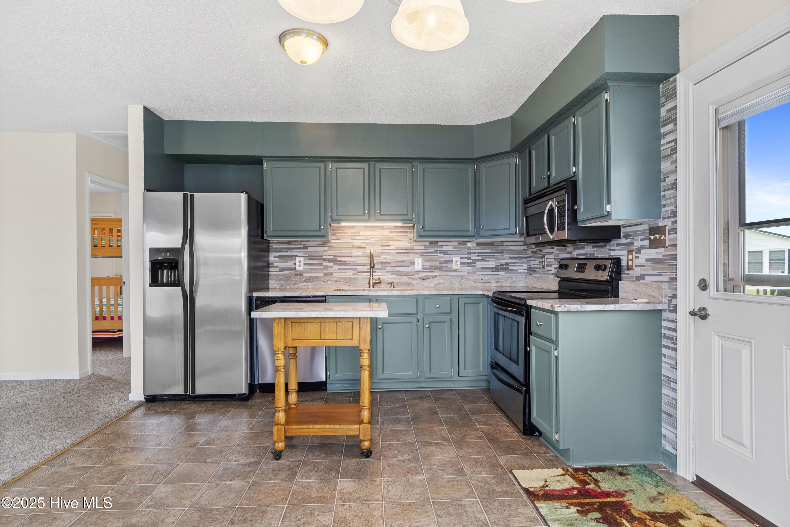 112 Dolphin Bay Estates Cedar Point, NC 28584 - Photo 16 of 63 112DolphinBay-7-2-25-021